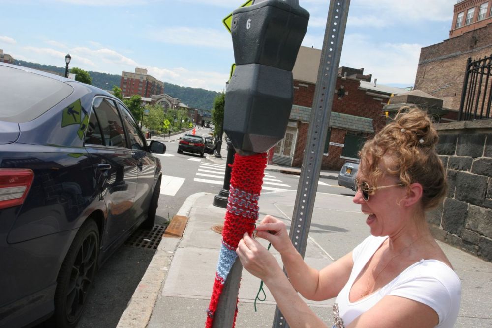 Yonkers Yarn Bombing | SarahDivi.com  | Photo by Lester Millman
