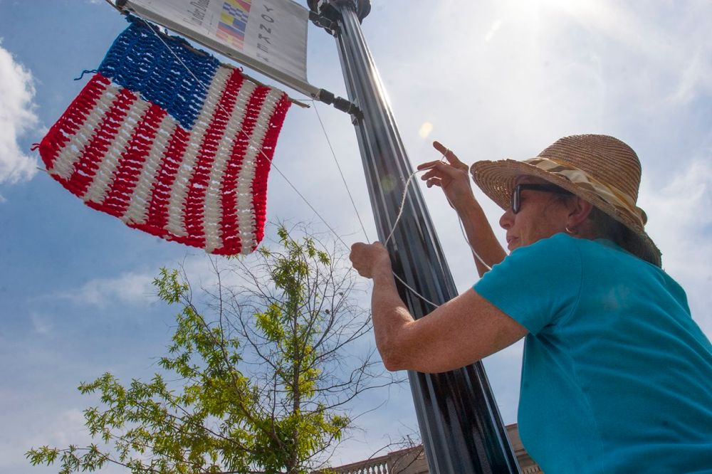 Yonkers Yarn Bombing | SarahDivi.com  | Photo by Lester Millman
