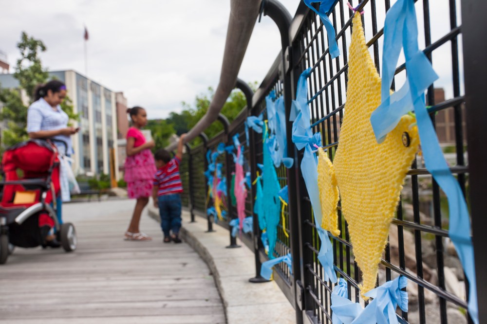 Yonkers Yarn Bombing  | Photo by Lester Millman | SarahDivi.com