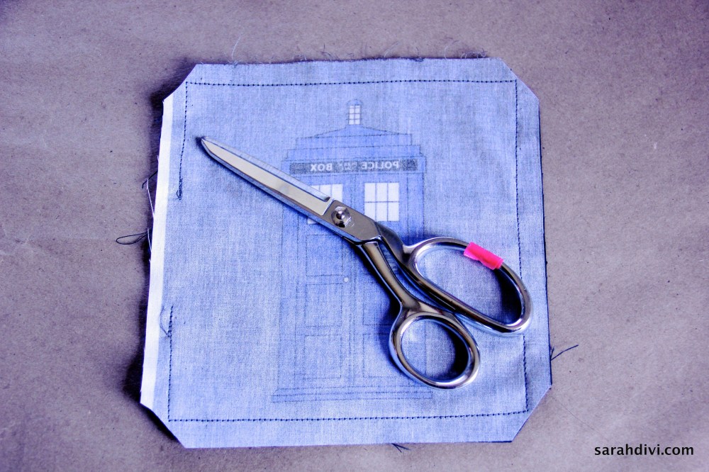 How To: Tardis Cocktail Napkins Tutorial | SarahDivi.com